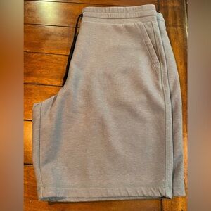 XL Mens Lounging Shorts in excellent condition